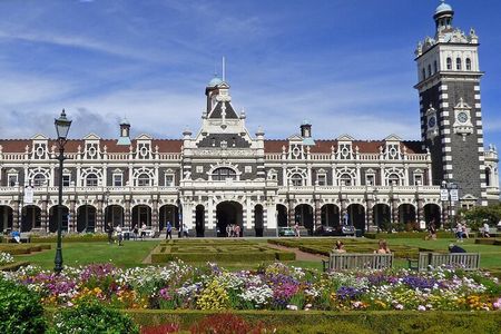 Castle, Coast & City Tour - 8 pax max - Castle Entrance Included