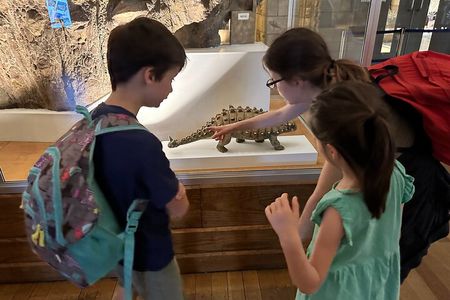 Kid-Friendly Natural History Museum & Dinosaurs Private Guided Tour in London