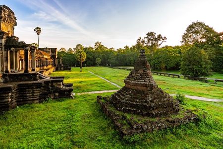 Half-Day Siem Reap Private Car and Guided Temple Tour