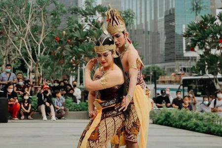 Half-Day Private Tour to Miniature Park in Jakarta Explorer