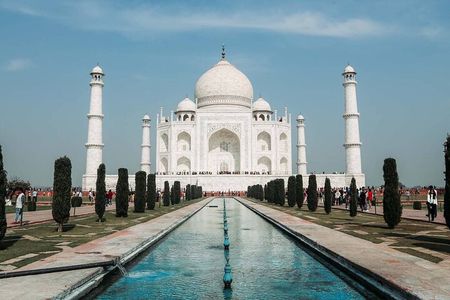 Sunrise Visit to the Taj Mahal and Agra Day Excursion from Delhi