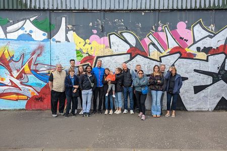 Belfast Black Taxi Tour: Private Journey Through History