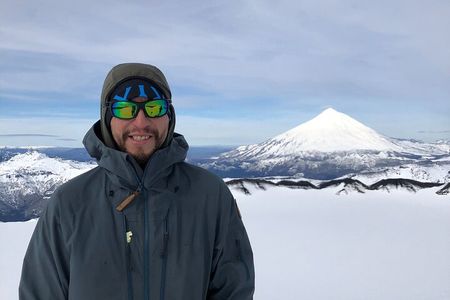 Ascent of the Quetrupillán Volcano