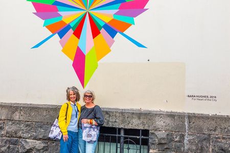 Auckland Small-Group Walking Tour with Treats