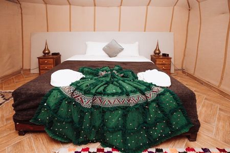 Camel Trek and Overnight Stay Desert in Merzouga