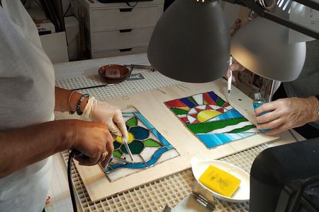 2/3 Hours Art Stained Glass Course in Trastevere