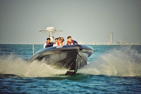 1-Hour Dubai Tour by Black Boat