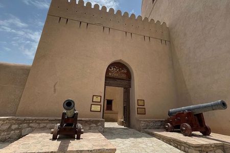 Private Full Day Nizwa Fort Nizwa Souq Bahla Fort Jabreen Castle