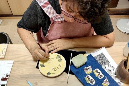 2 Hours Private Painting of Ceramics in Osaka