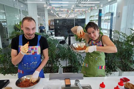 Busan Tailored Korean cooking class (Vegan OK)with market tour