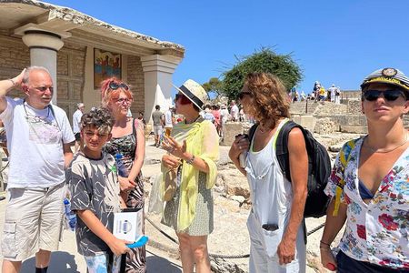 Knossos Palace Tour with Transfer & Skip-the-Line Entry Ticket