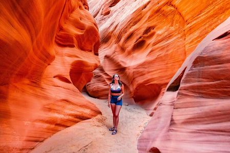 Antelope Canyon and Horseshoe Bend Day Trip from Las Vegas