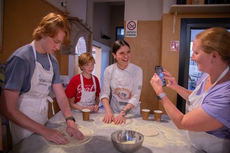 Florence Pizza Making Class with Unlimited Gelato & Wine