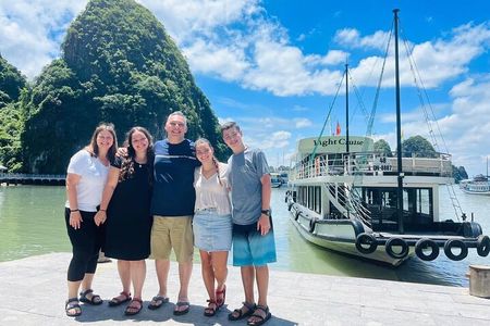 Halong Bay Cruise Day Tour from Hanoi & Small Group on Boat 