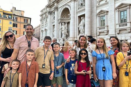 Small Group Rome Night Tour for Kids & Families w Gelato Pizza & Must-see Sites