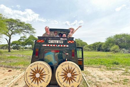 4 Days Lodges Serengeti, Ngorongoro Crater & Visiting Maasai