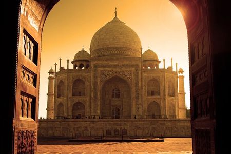 From Delhi: Private Taj Mahal & Agra Tour by Express Train
