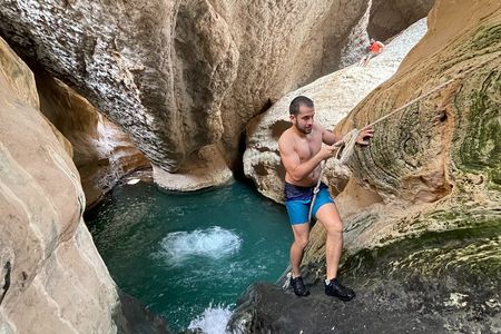 Visit wadishab full day from Musact 