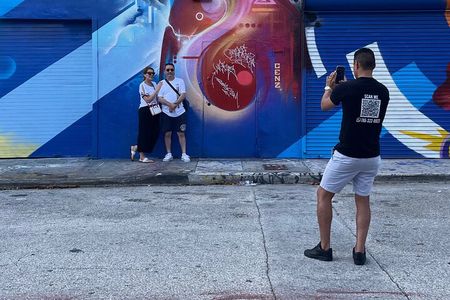 Small group Miami City Tour–Discover Miami like a VIP (14pax)