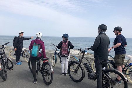 Explore the wonder of JapaneseSake on a cyclingtour at Meiwa town