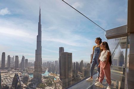 Top of Burj Khalifa & Sky Views Dubai Tour with Transfers