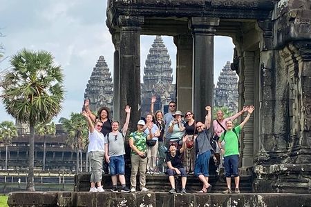 Golden Hour at Angkor: A Luxury Photo Journey with Professionals