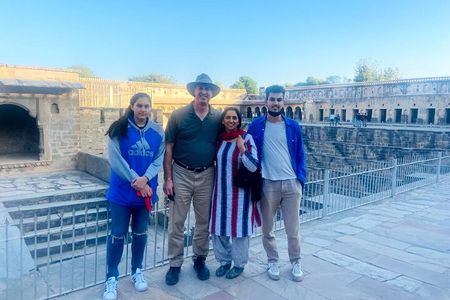 Private Transfer Agra To Jaipur Via Fatehpur Sikri & Chand Baori, Step Well