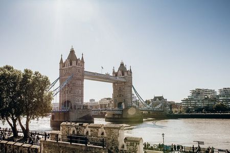 London in a Day: Tower of London, Westminster & River Cruise