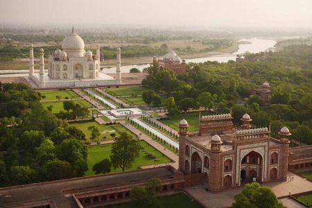 Overnight Taj Mahal Tour- From New Delhi