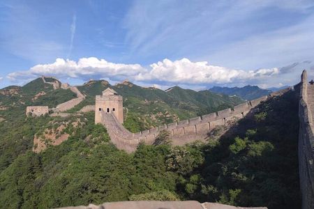 Private Jinshanling Great Wall Hiking Tour with Option