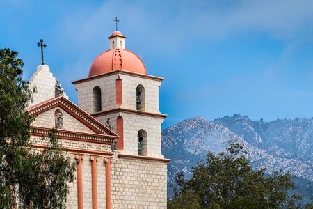 Private Architectural & Heritage Walking Tour in Santa Barbara