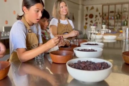 Make Oaxacan-style take-home chocolate