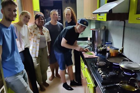 Mumbai Street Food Experience in a Local's Home