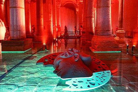 Private Guided Basilica Cistern and Topkapi Palace with Skip Line