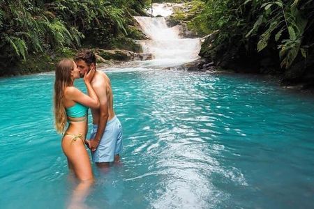 Blue Falls and Catarata Toro Hiking Tour 
