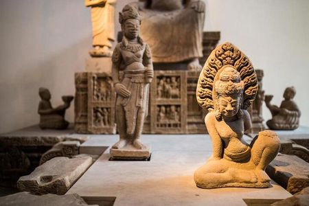 Da Nang Epic History Tour by Cham Museum & Tasty Cuisine/Cafe