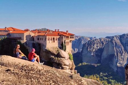 Meteora Monasteries : Day Trip from Thessaloniki with Local Guide