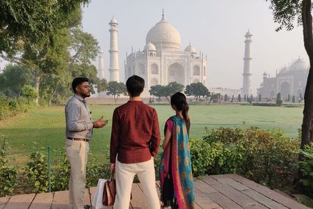 Taj Mahal, Agra Fort and Baby Taj Day Tour from Delhi by Car