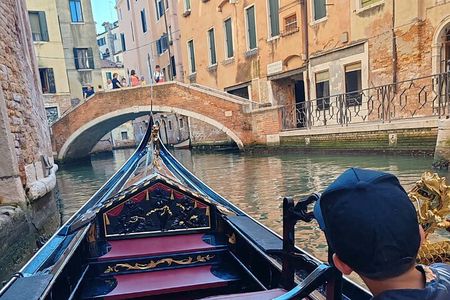 Venice Italy Tour with Private Transfers and Gondola ride