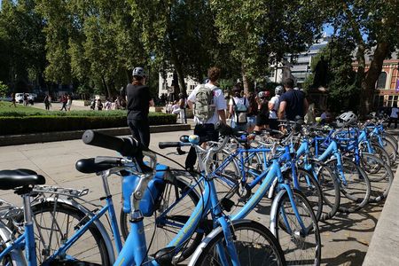 London Classic Landmarks Bike Tour with Local Guide
