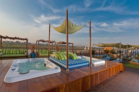 4-Day Nile Cruise Aswan and Luxor Hot Air Balloon with Abu Simbel