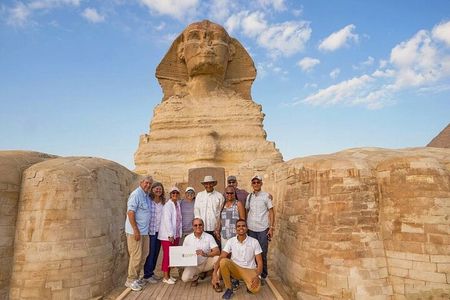 Private Tour to Giza Pyramids, Sphinx + Lunch and Camel Ride