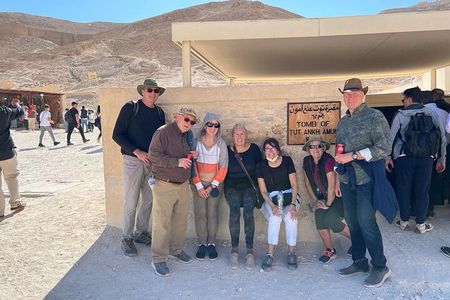 Guided tour to Luxor From Cairo by plane visiting the Tut Tomb