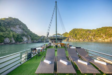 Cong Cruise Full Day Explore Halong Bay