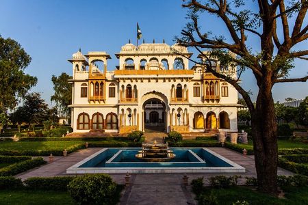 Royal Golden Triangle Tour with Castle Stay