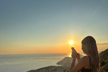 Dubrovnik Scenic Sunset Tour with a Premium Wine Experience