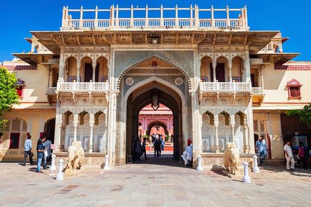 Overnight Jaipur Tour from Delhi by Car