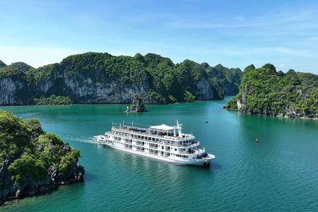 2-Day on 5-star Cruise, Lan Ha Bay | Kayak, Cycling, Live Music 