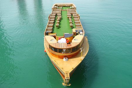 Dubai: Dhow Cruise Tour with Dinner