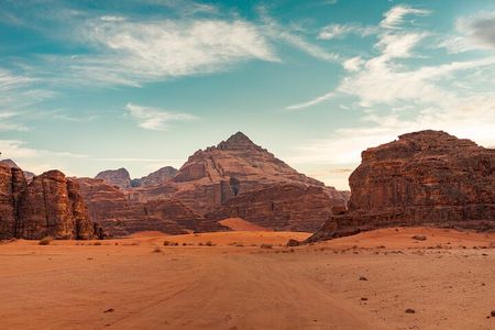5-Day Private Tour to Amman Jerash Madaba Petra Wadi Rum Dead Sea